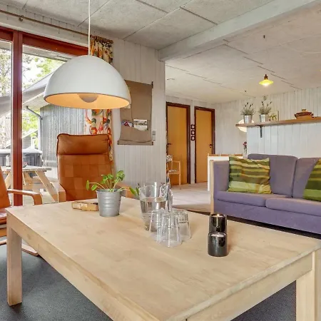 Holiday home Chumani - 900m From The Sea In Nw Jutland By Interhome